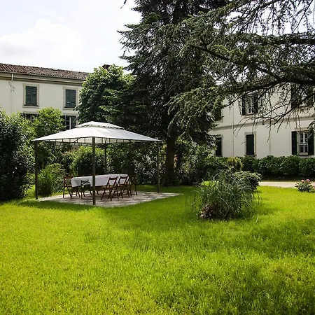 Cascina Beltondino Pensión *